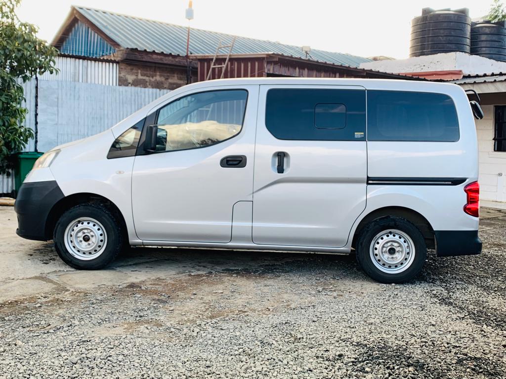 Nissan Nv 200