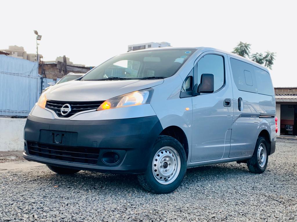 Nissan Nv 200