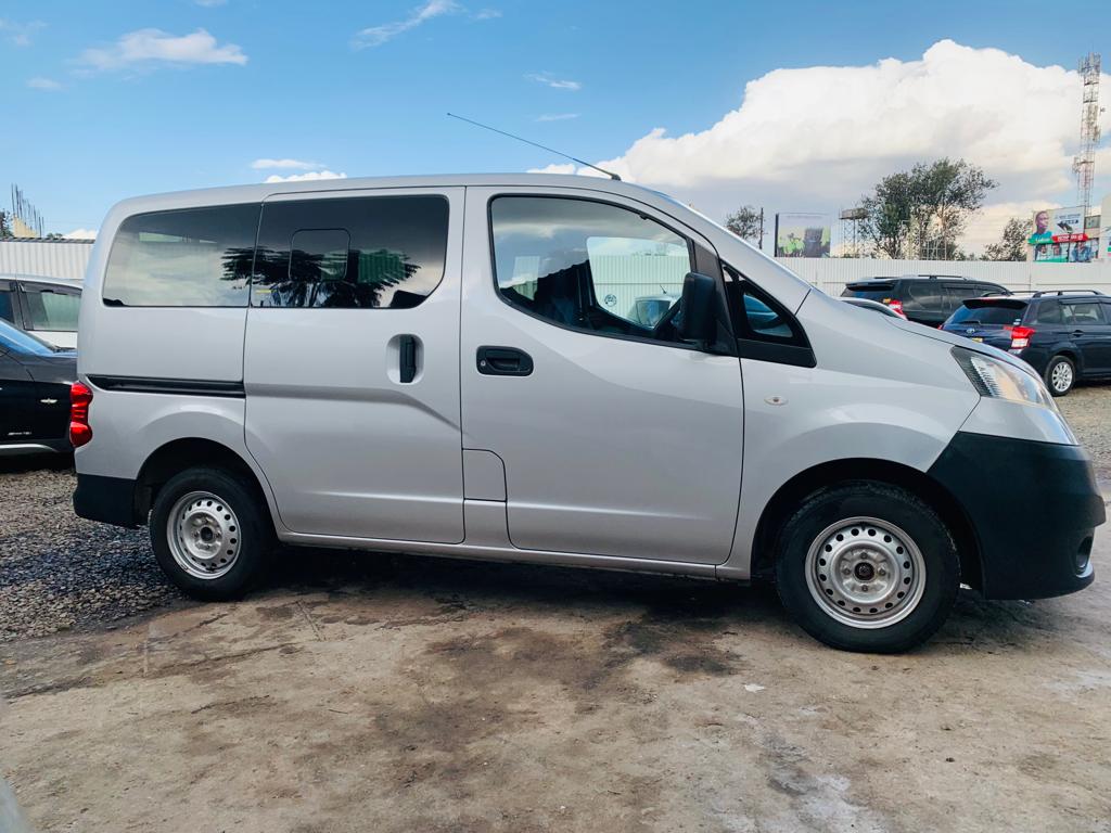 Nissan Nv 200